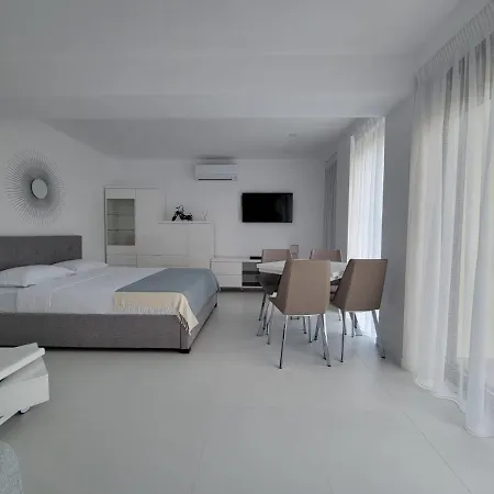 Iliada Oxygen 아파트 넵툰